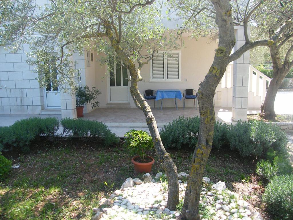 לומבארדה Apartments Maslina מראה חיצוני תמונה